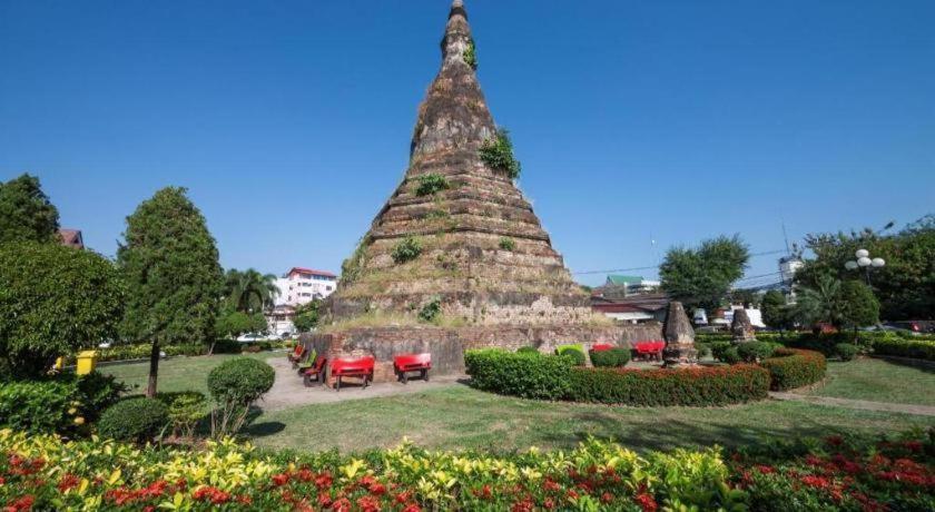 Moonlight Champa Hotel เวียงจันทน์ ภายนอก รูปภาพ